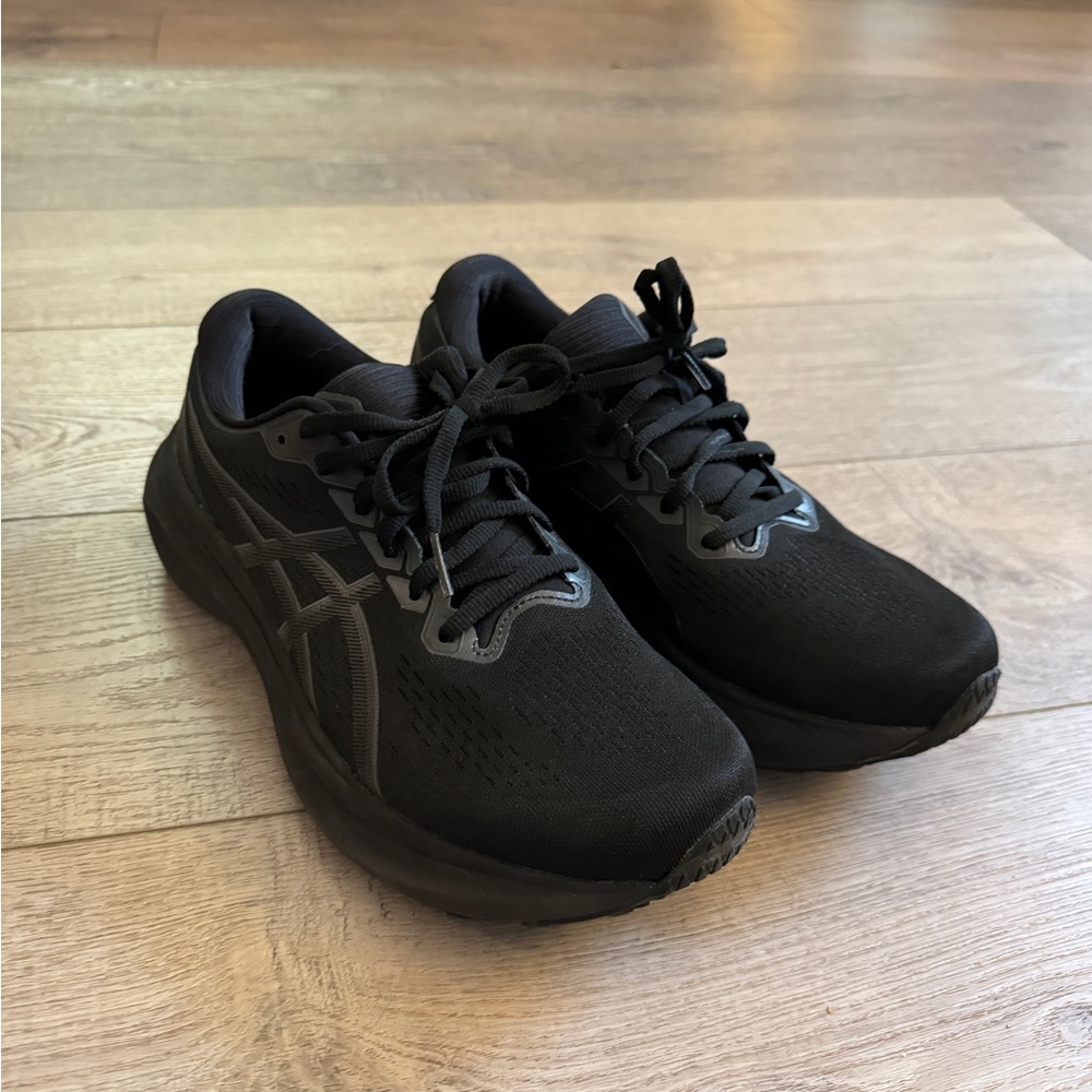 COPY - Asics Kayano 30, Size 9